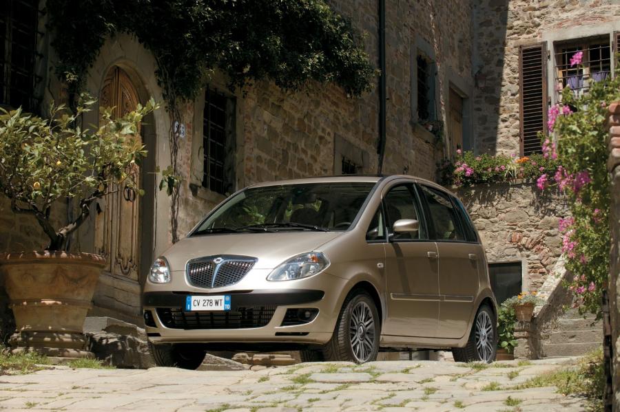  Lancia Musa (350) 2004 года  (фото 66 из 79)